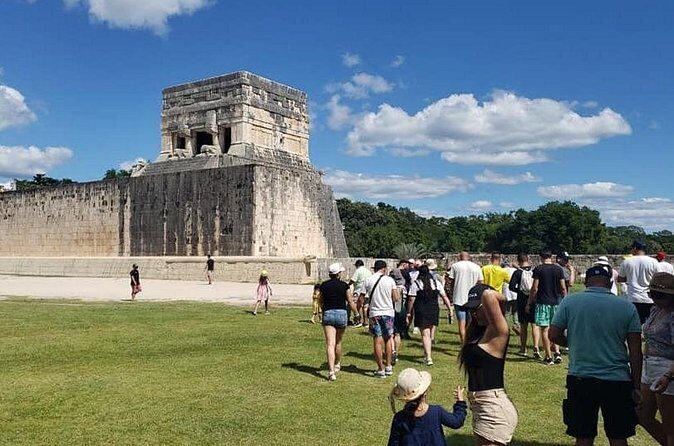 Chichen Itza, Cenote & Valladolid Tour transportation from Cancun - Practical Details