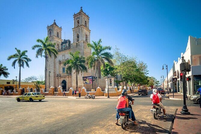 Chichen Itza Deluxe Tour! 2 Cenotes + Round Transportation from Tulum City - FAQ