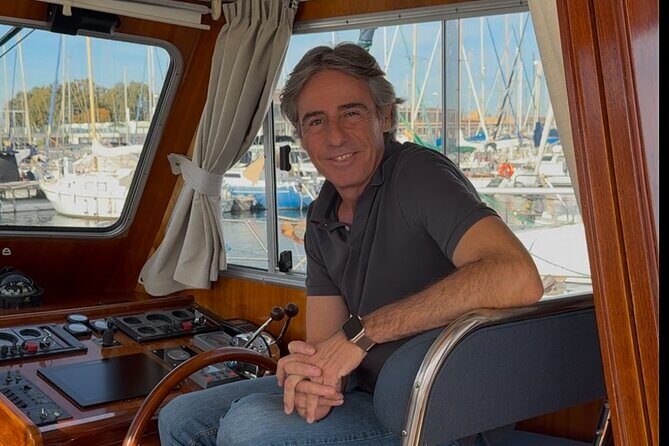 Chill and Sail in Valencia - How the Experience Unfolds: A Deep Dive