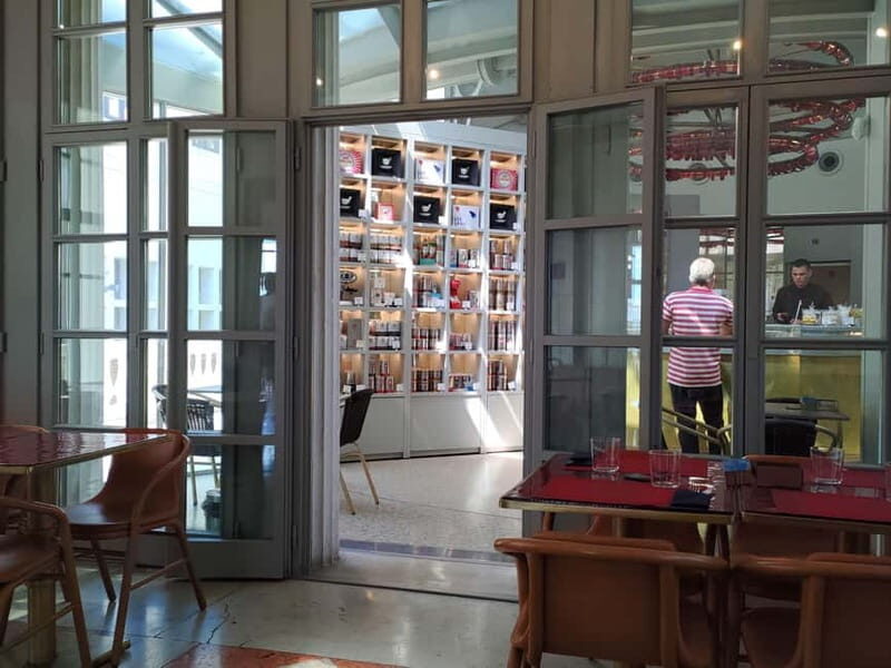 Chill coffee or meal break at illy Caffè in St.Mark's Square - Why This Experience is Great for You