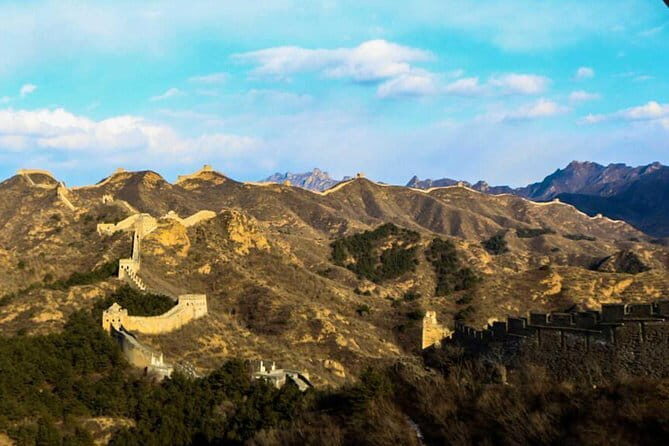 China Wild Great Wall Medium-Level Hiking From Beijing - Transitioning to Jinshanling: A Walk into the Past
