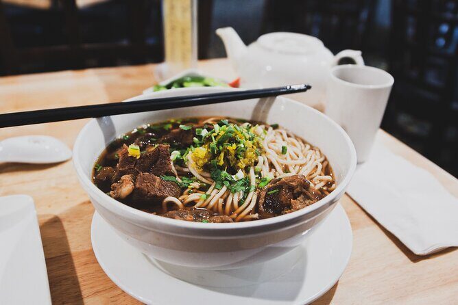 Chinatown and Little Italy Tour in New York City with Local Expert - Who Should Consider This Tour?