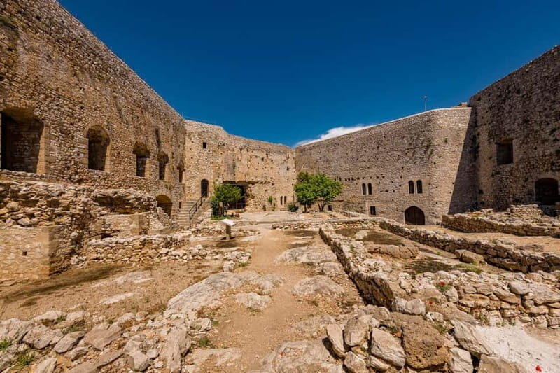 Chlemoutsi Castle: A Knights Legacy Archaeologist-Led Tour - Architecture and Strategic Significance