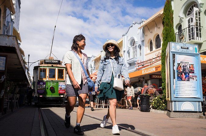 Christchurch Essentials Guided Walking Tour - Parks and Statues: Victoria Square & Robert Falcon Scott