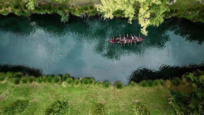 Christchurch: Waka Paddling Experience on the Avon River - An In-Depth Look at the Waka Paddling Experience