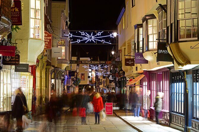 Christmas Guided Walking Tour in York - Who Should Consider This Tour?