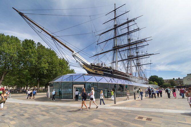 Christmas in Canterbury, Dover and Greenwich with Christmas Lunch - FAQ