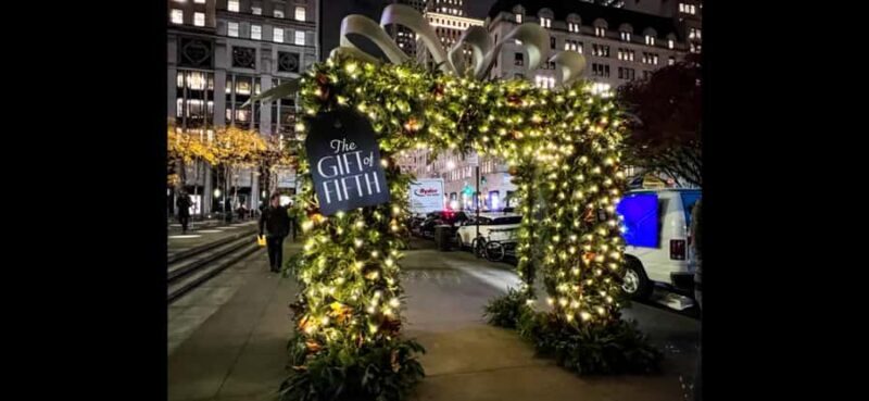 Christmas in New York: Skip-the-Line Holiday Lights Tour - An In-Depth Look at the Holiday Lights Tour