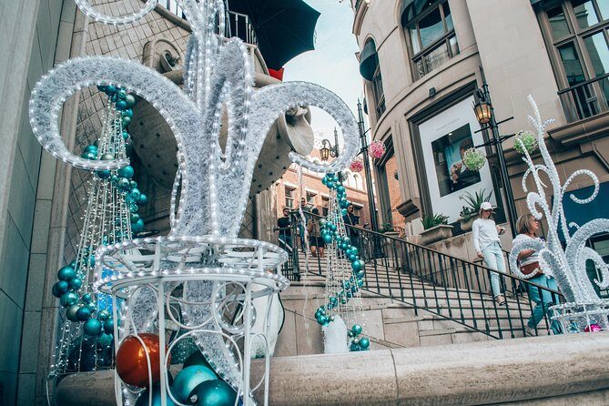 Christmas Lights in Beverly Hills - Private Guide and Free Coffee with Dessert - FAQs