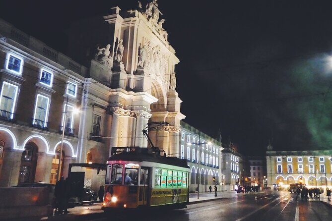 Christmas Lights Tour of Lisbon in Private Eco Tuk Tuk - FAQ