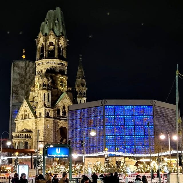 Christmas market lights tour bus through Berlin, free mulled wine (2.5 hours) - What to Expect from the Tour