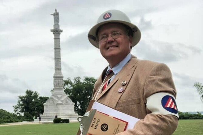 Christmas on the Homefront: A 1-Hour World War II Character Tour - A Close Look at the 1-Hour WWII Character Tour