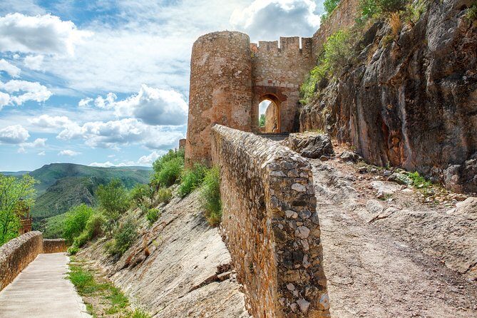 Chulilla Canyon Trail - private full day tour - A Deep Dive into the Chulilla Canyon Tour Experience