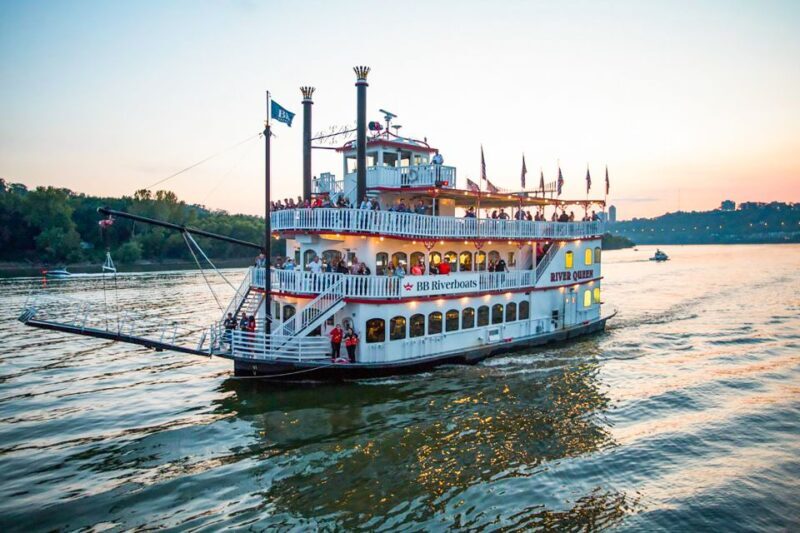 Cincinnati: Riverboat Cruise with Lunch and Entertainment - An Authentic River Experience with a Side of Good Food