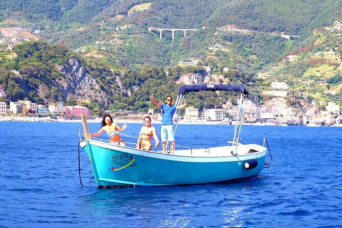 Cinque Terre by the sea with local wine - An In-Depth Look at the Cinque Terre Boat Tour