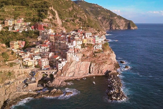 Cinque Terre Full Day Discovery: Escorted Round Trip by Bus from Florence - Deep Dive into the Experience