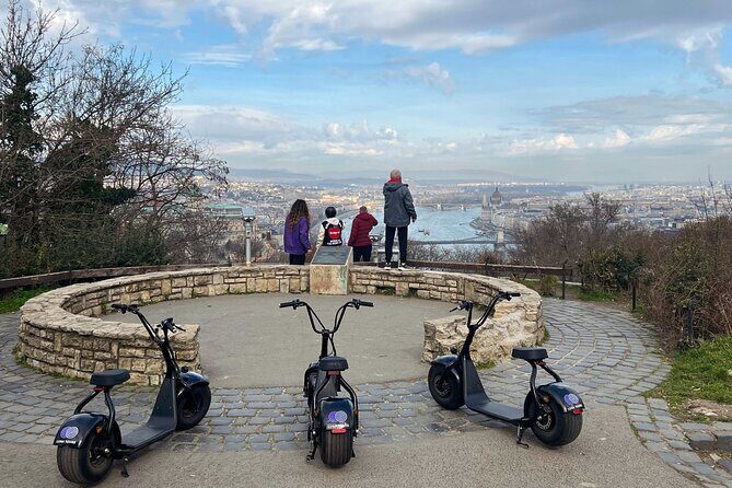 Citadel tour on e-scooter incl. Liberty Statue and panoramic view - An In-Depth Look at the Tour Experience