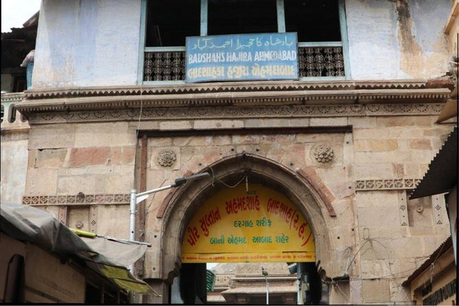 City Center Highlights - Stop 4: Bhadra Fort – A Historic Stronghold