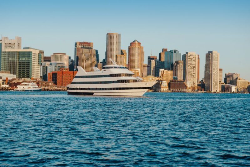 City Cruises Boston: Boston Harbor Lunch or Dinner Cruise - The Authenticity and Experience According to Reviews