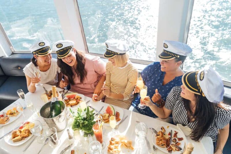 City Cruises Philadelphia: Buffet Brunch/Lunch/Dinner Cruise - Entertainment and Atmosphere: Fun for All