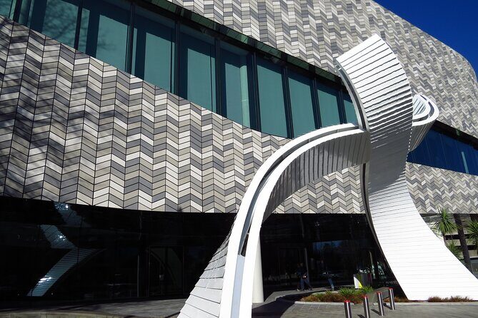 City Highlights by Tesla - 3hrs - The Value of a Private Electric Tour