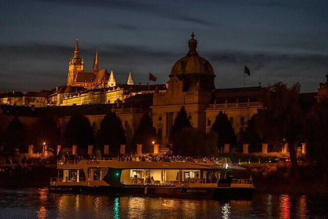 City Sightseeing Prague Hop-On Hop-Off Bus Tour & optional Boat Tour - The Realities: Pros and Cons Based on Reviews