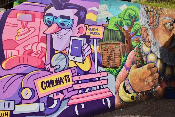 City Tour + Commune 13 Medellin - Dive into Medellín: A detailed review of the City Tour + Commune 13