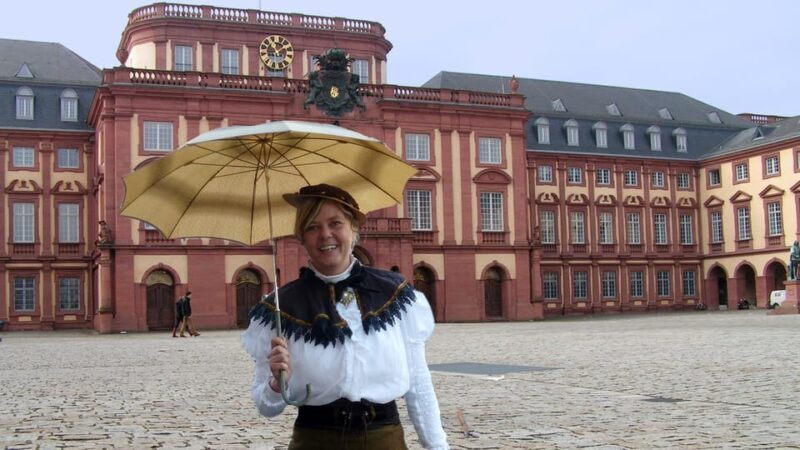 City tour Mannheim: With Bertha Benz through the city of inventors - costume tour - FAQ