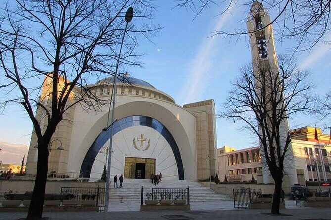 City Tour of Tirana & Dajti Mountain with Pickup - Exploring Tirana: A City of Contrasts