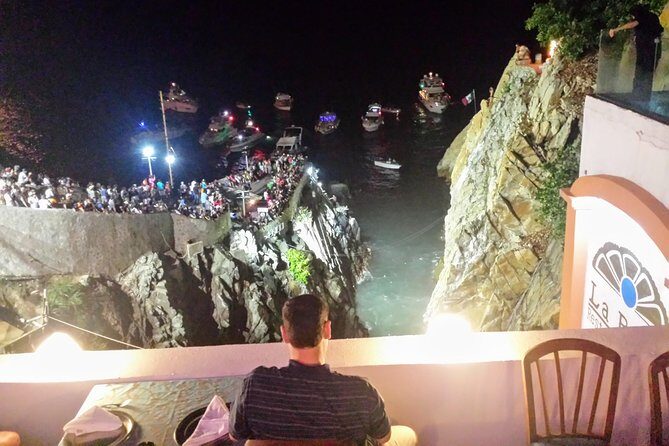 City Tour & Sunset High Cliff Divers by Night w/Different Choices - FAQ