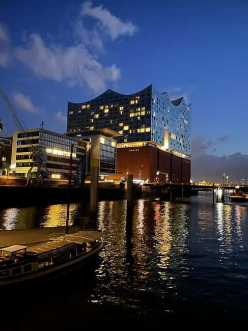 City tour through Hafencity, Speicherstadt... with a real insider! - An In-Depth Look at the Hamburg Insider Tour
