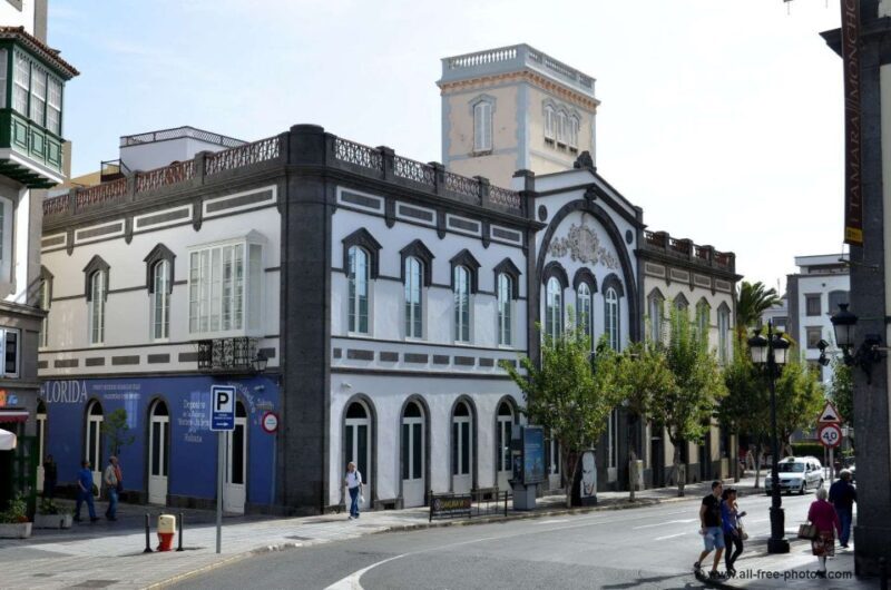 City Treasures Unveiled: 3.5-Hour Las Palmas Cab & Walking - Key Points