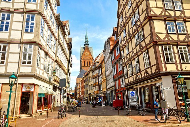 City walk through Hanover - Start at Hannover Tourist Information: Your Meeting Point