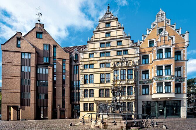 City walk through Hanover - The New Town Hall: Hanover’s Iconic Landmark