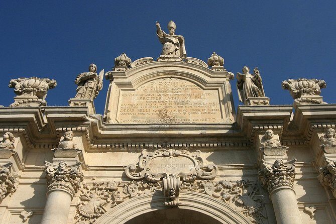 Classic guided tour of Lecce (Lecce classic tour) - The Guides: Knowledge, Passion, and Personal Touch