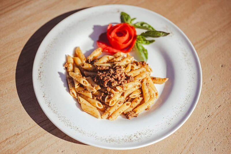 Classic: Lunch with Wine Tasting at Poggio ai Laghi Winery - Who Will Love This Experience?