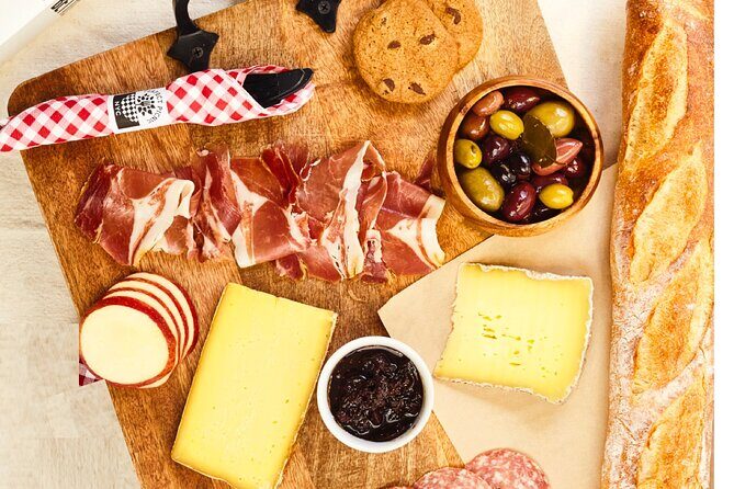 Classic Picnic for 2 (Grab and Go) - Introducing the Classic Picnic for 2 (Grab and Go)