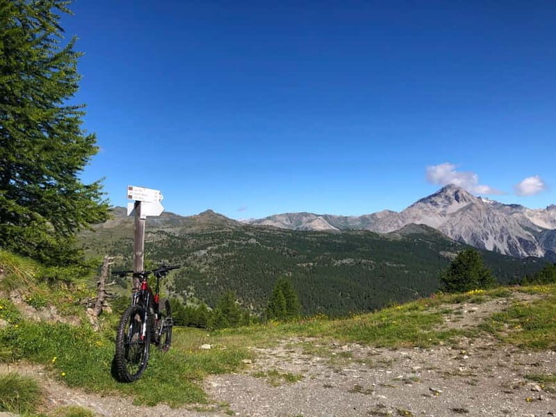 Claviere MTB Tour in the Alps - Pedal through forests, lakes and breathtaking peaks - The MTB and Equipment