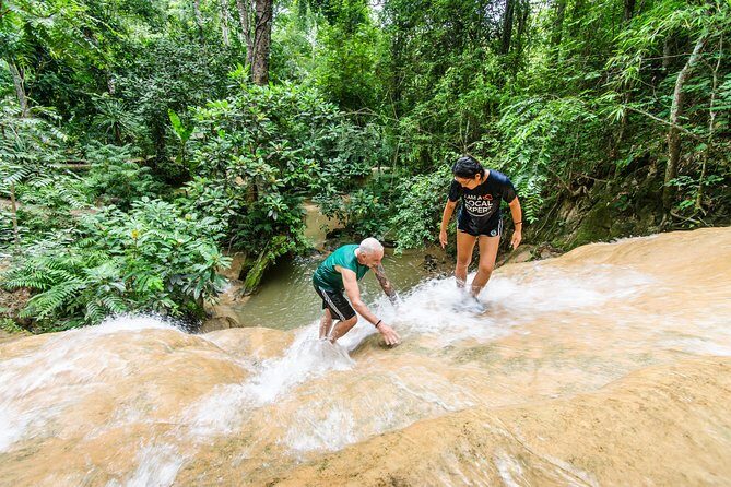 Climb Sticky Waterfall Like a Spiderman - Climb Sticky Waterfall Like a Spiderman