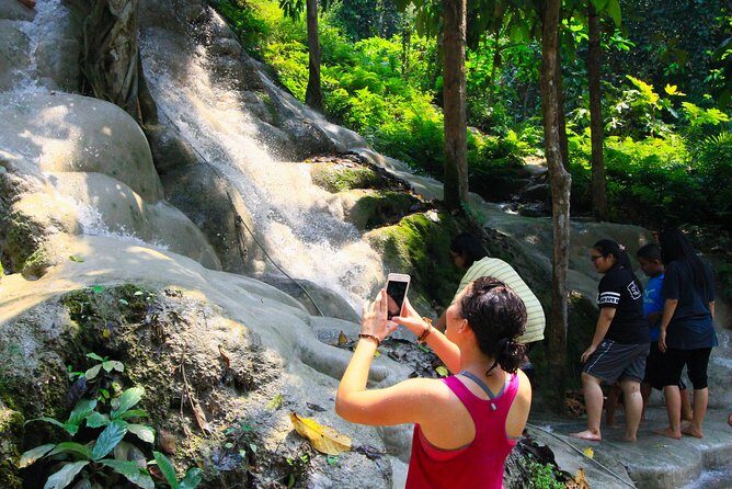 Climb Sticky Waterfall Like a Spiderman - Key Points