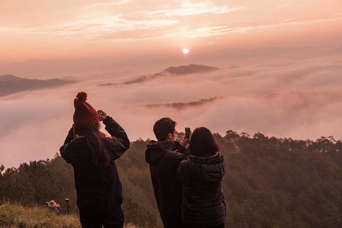 Cloud Chasing packaged hike - Sunrise, Nature and Wellness - An In-Depth Look at the Cloud Chasing & Sunrise Hike
