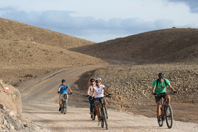 Coast to Coast PREMIUM eBike Tour; moderate level - 45 km - A Deep Dive into the Fuerteventura eBike Tour