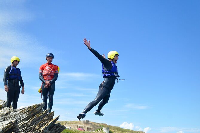 Coasteering Experience in Newquay - An Authentic Look at the Coasteering Adventure in Newquay
