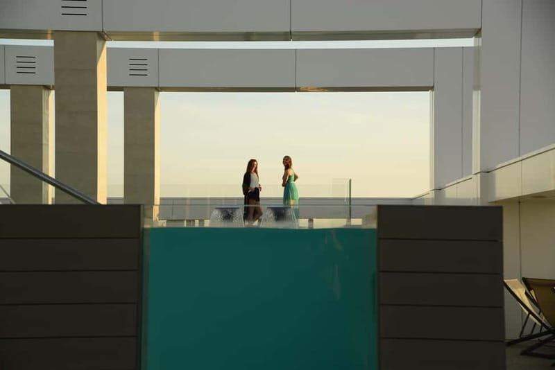 COCKTAIL WORKSHOP AT SUMMIT ROOFTOP - An Authentic and Visually Stunning Experience