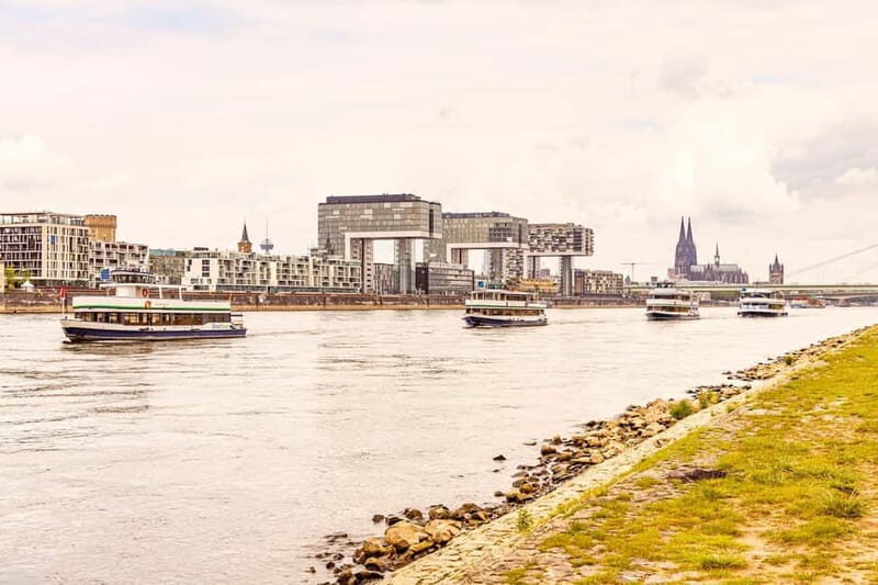 Cologne: 1-hour Rhine Cruise in Cologne - Sunset and Evening Cruises: A Special Twist