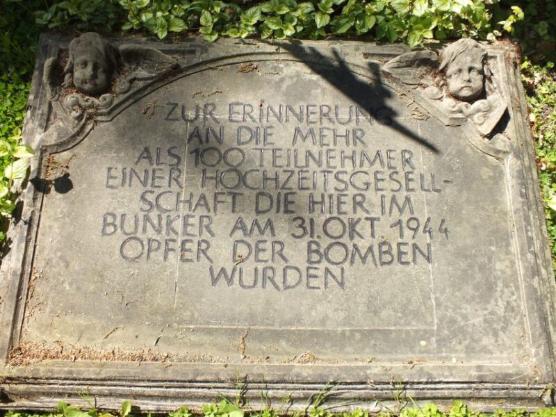 Cologne: Melaten Cemetery Life, Love and Death Tour - Key Points