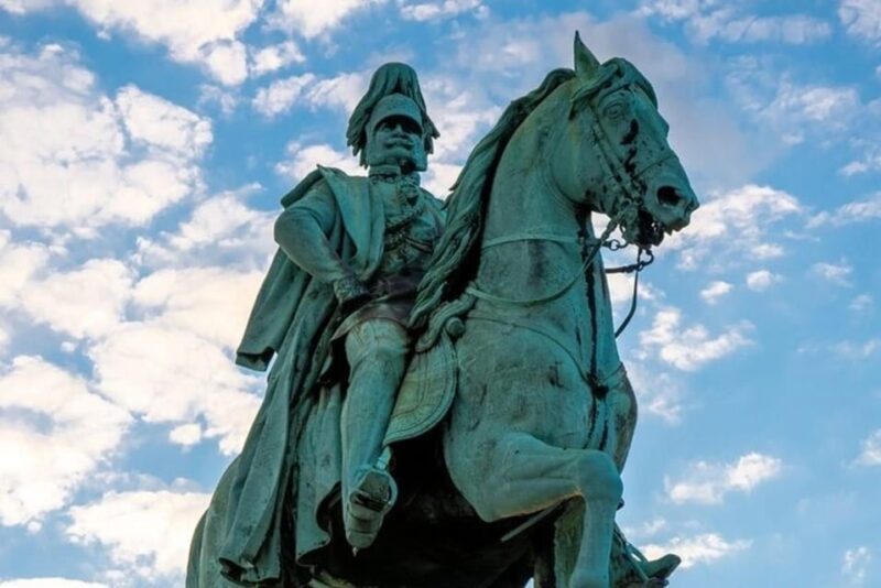 Cologne: Must-See Attractions Walking Tour - Key Points