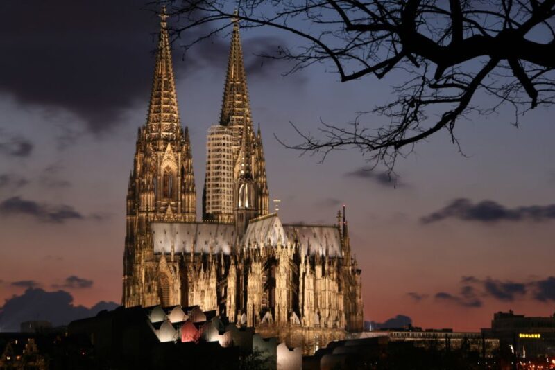 Cologne: Sagen- und Histörchentour in German - The Perfect Introduction to Cologne’s Old Town