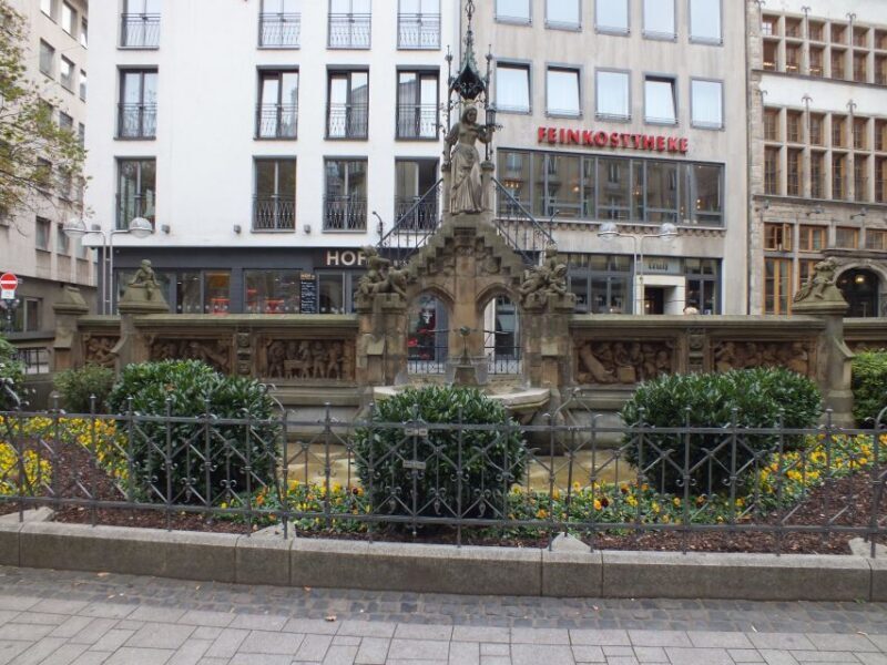 Cologne: Sagen- und Histörchentour in German - The Value and Practicalities