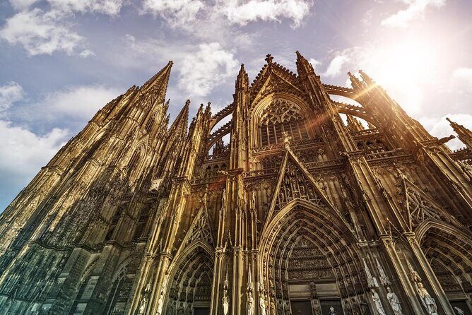 Cologne Walking tour with a visit to world famous Cathedral - Discover Cologne in a Private 3-Hour Walking Tour with the Cathedral